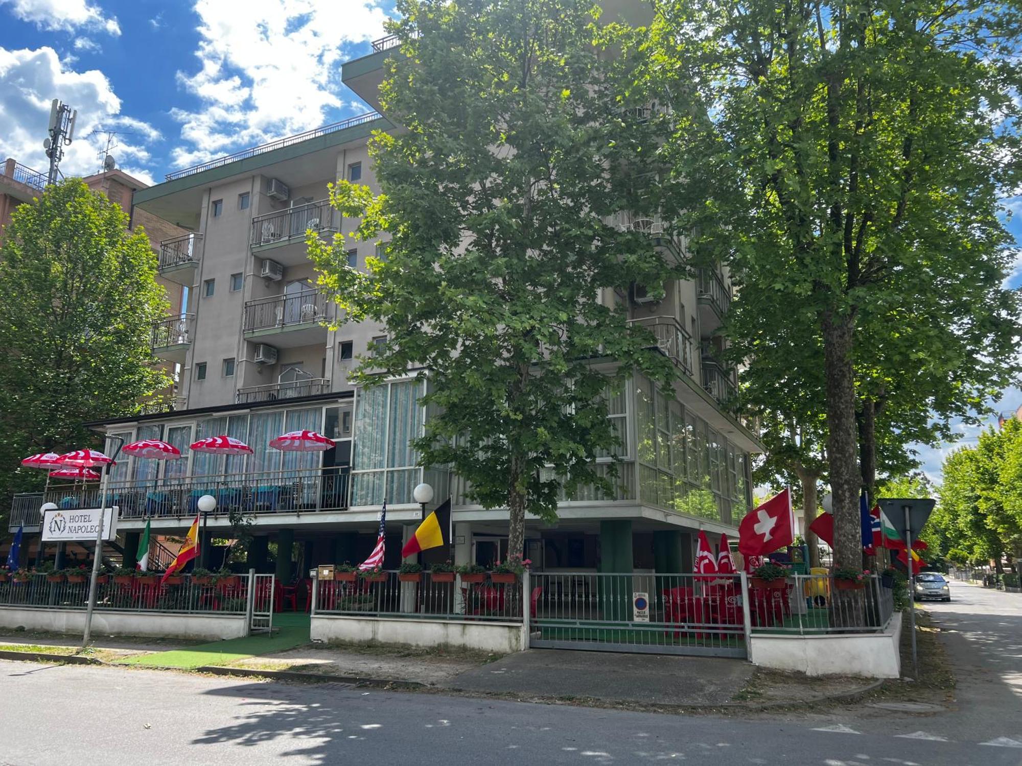Hotel Napoleon Cesenatico Exteriör bild